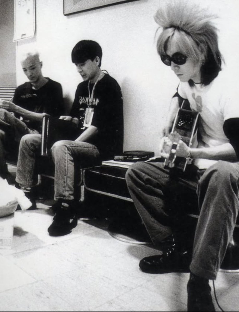 1994年のhide 1st ツアーからずっと特殊メイクでお世話になり、こないだのhide with Spread Beaverでは誠にリアルな素晴らしすぎるマグロを作ってくれた福岡洋一君がクラファンやってます💌
お力添えを〜❣️🙇✨⤴️💖

鼻が西洋の鼻になります（笑）

camp-fire.jp/projects/86161…