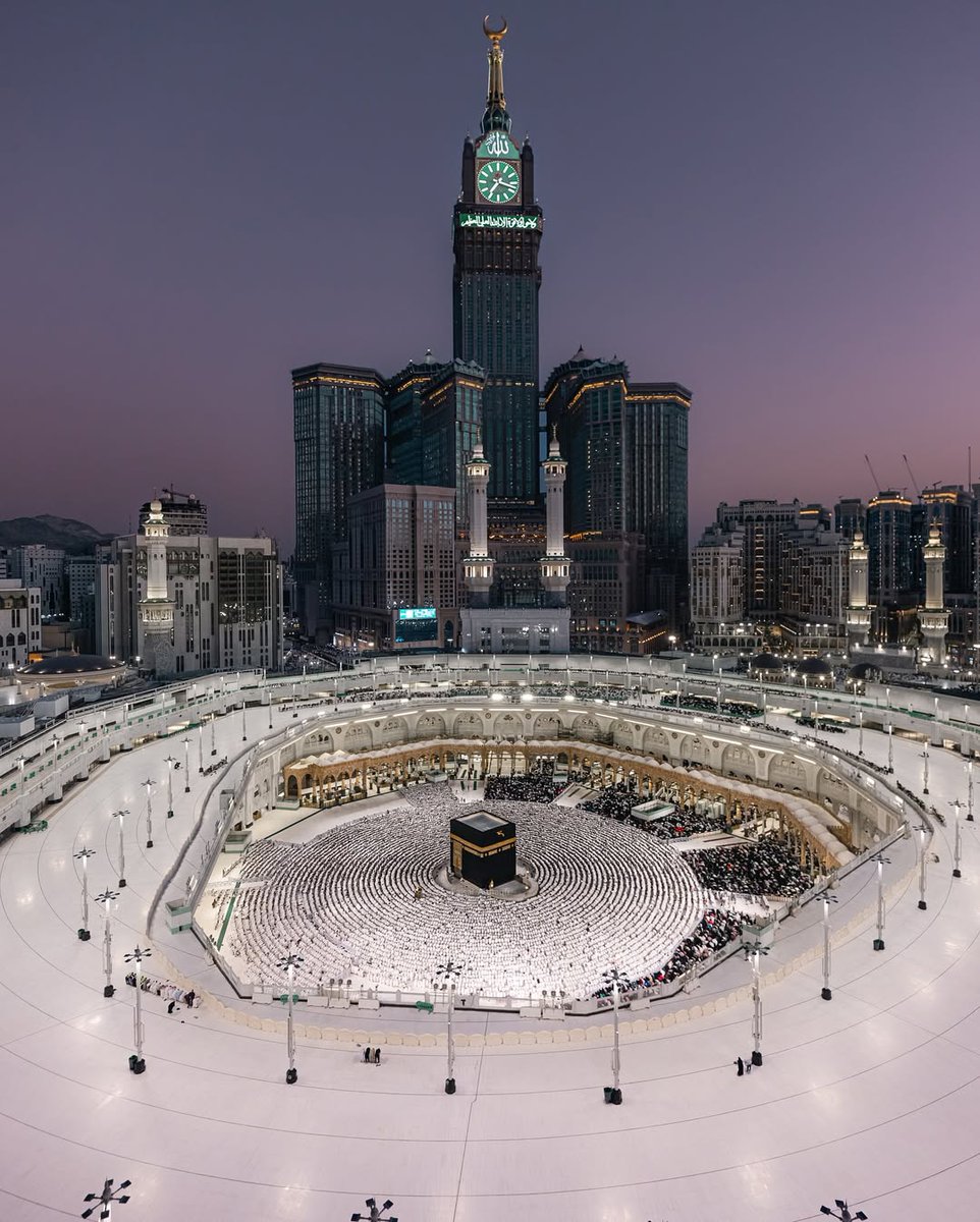 الله أكبر الله أكبر الله أكبر 
لا إله إلا الله الله أكبر الله أكبر ولله الحمد 

الله أكبر كبيرا والحمد لله كثيرا 
وسبحان الله بكرة وأصيلا 

وصلى الله على سيدنا محمد وعلى آله وصحبه وسلم تسليما كثيرا

#الكعبة_المشرفة #المسجد_الحرام #مكة_المكرمة #صباح_الخير #الحرم_المكي