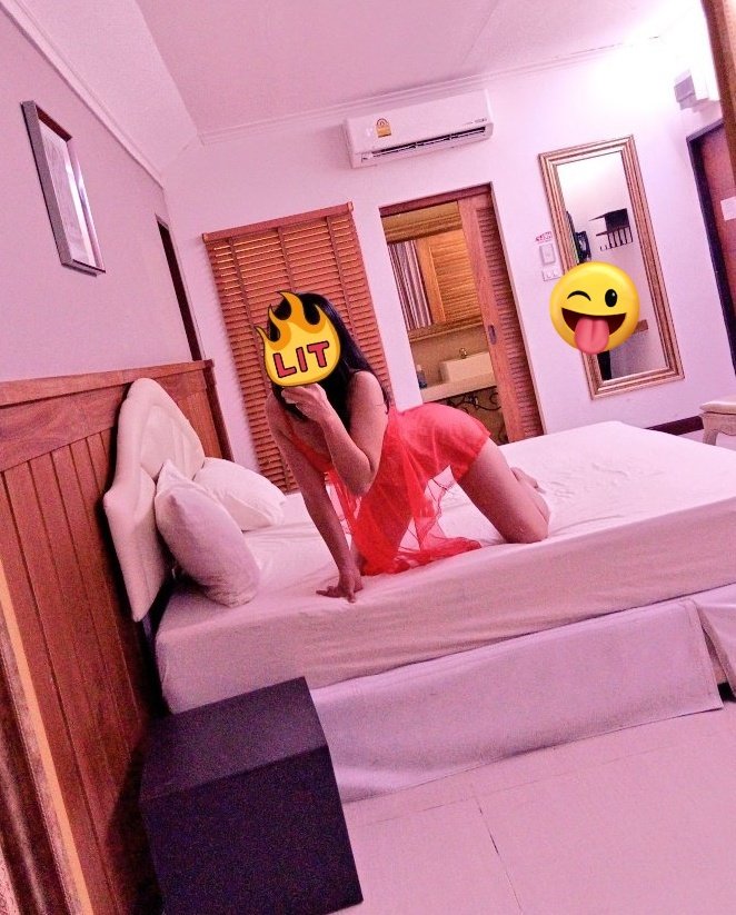 ไม่อยากเป็นแล้วเสือ  🐅🐯
อยากเป็นเหยื่อให้เทองั๊บๆๆๆ😉🤭
คืนนี้ชายเดี่ยวคนใครสนใจนัดๆได้น๊าาาา...อยากใช่ท่าหมากะใครสักคน 2 คน💦💦😋
DM. มานะคะ😋😋 
#ชายเดี่ยวช่วยคู่ 
#ชายเดี่ยวนครสวรรค์ 
#สวิงนครสวรรค์