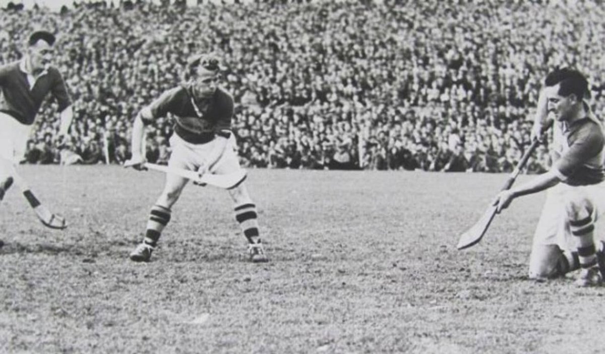 Cuimhnigh ar Luimneach : Limerick Supporters Group (@limerickfanpage) on Twitter photo All Ireland hurling final 2025
<a href="/TipperaryGAA/">Tipperary GAA</a> v <a href="/OfficialCorkGAA/">Cork GAA</a> hurling memories at Limerick's Gaelic Grounds
Action shot from the 1949 <a href="/MunsterGAA/">Munster GAA / Comhairle na Mumhan</a> championship first round replay between Tipperary & Cork played at the Gaelic Grounds on June 26th, 1949 <a href="/officialgaa/">The GAA</a> <a href="/CrokePark/">Croke Park</a> All Ireland hurling final 2025
<a href="/TipperaryGAA/">Tipperary GAA</a> v <a href="/OfficialCorkGAA/">Cork GAA</a> hurling memories at Limerick's Gaelic Grounds
Action shot from the 1949 <a href="/MunsterGAA/">Munster GAA / Comhairle na Mumhan</a> championship first round replay between Tipperary & Cork played at the Gaelic Grounds on June 26th, 1949 <a href="/officialgaa/">The GAA</a> <a href="/CrokePark/">Croke Park</a>