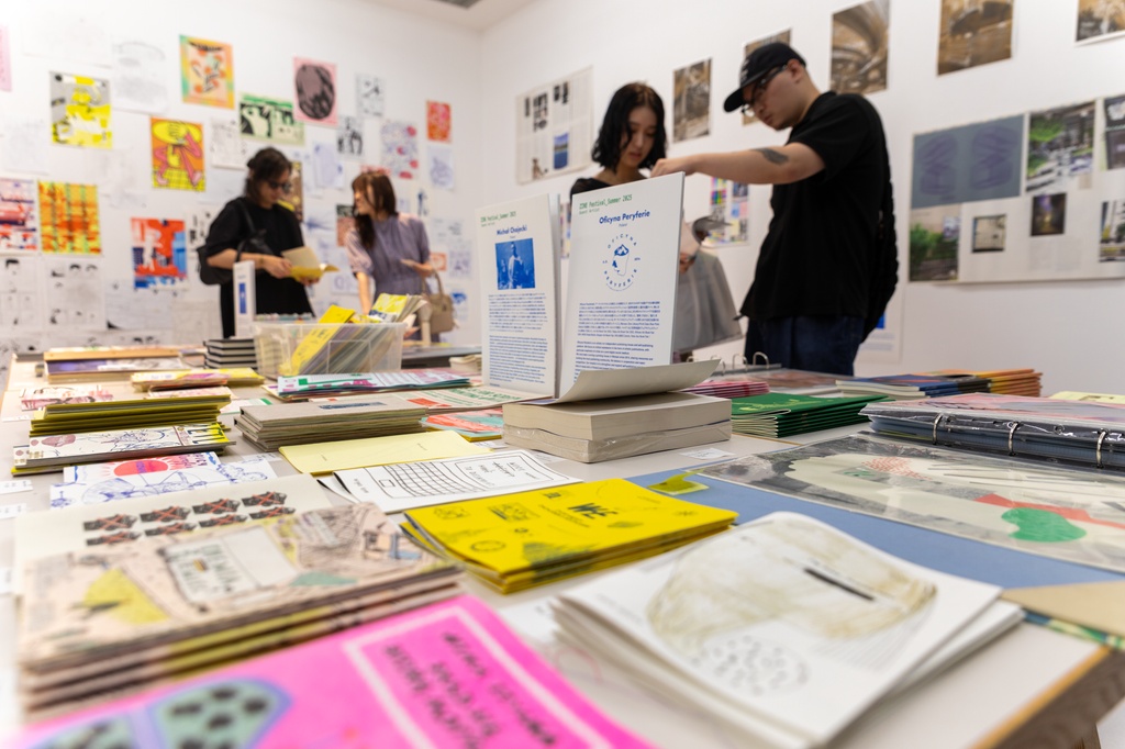 → Zine Festival Summer 2025

→ Eksperymentalne warsztaty i designerski lab w ramach festiwalu Zine Festival Summer w Tokio.

#zinefestivalsummertokyo
#zinefestivalsummer2025
#handsawpress
#polishgraphicdesign
#instytutpolskitokyo
#oficynaperyferie
