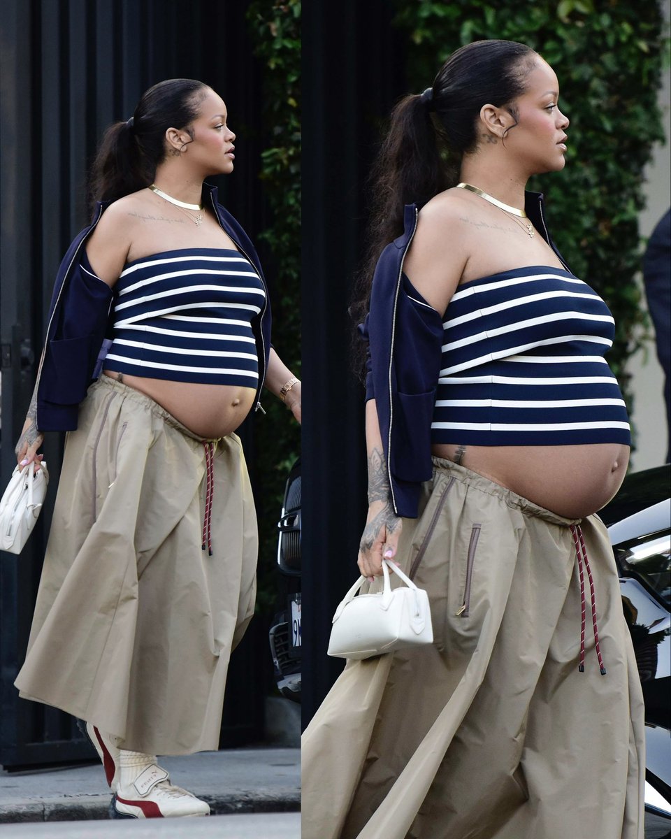 💫 Rihanna looks absolutely glowing while stepping out in L.A. last night! Queen energy only 👑
#Rihanna #RiriGlow