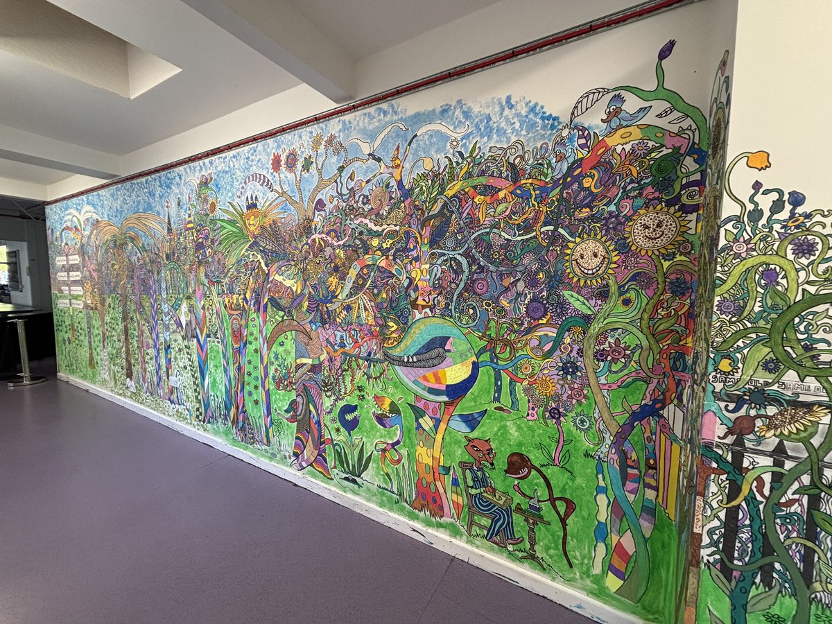 Our students and new Year 7s worked with artist Mark Le Fevre to create stunning murals during Transition Day. 
In a time when many young people feel invisible, this artwork says loud and clear: you belong here. 
#WeTHRIVEatCHS