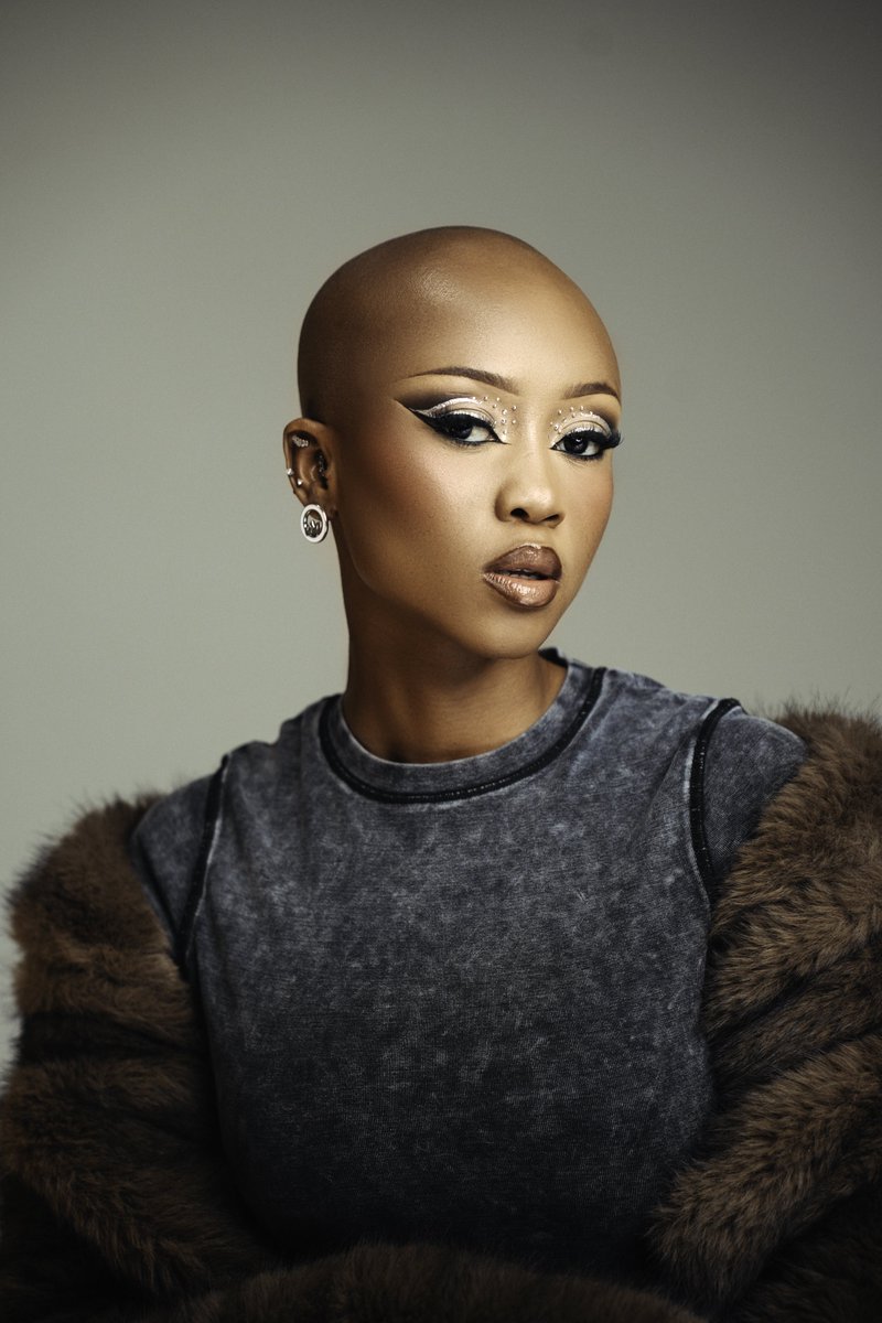 Previdar's tweet image. Media powerhouse, hitmaker, beauty muse, @nomoozlie is the kind of star who doesn’t just walk into a room, she owns it. ✨

With her latest @CatriceSA collab and the #OwnYourMagic campaign, the multi-hyphenate entertainer is reminding women everywhere that real beauty starts…