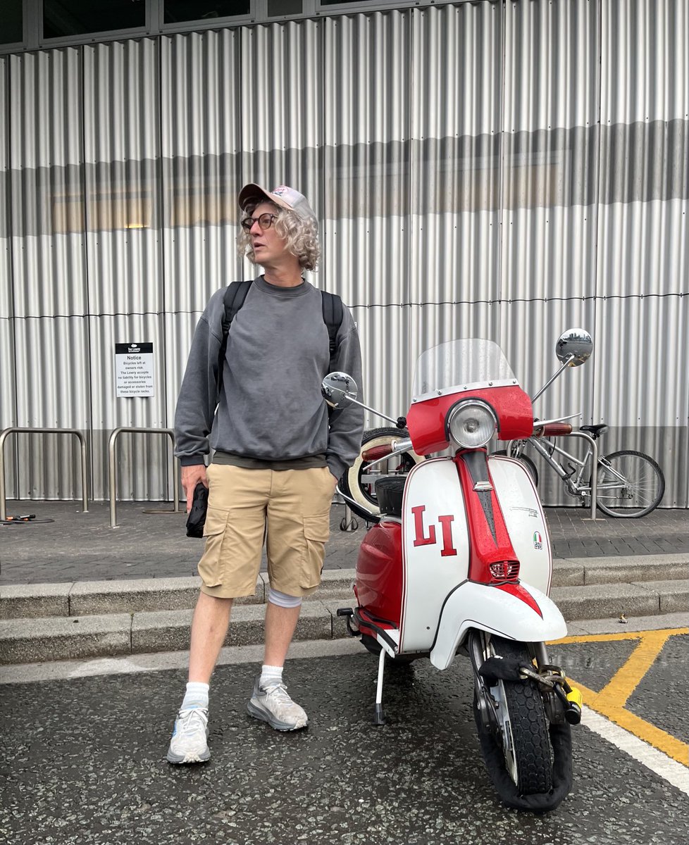 “Like yer scooter mate!”
Back in Manchester. Third of five massive shows at Heaton Park tonight. ⁦<a href="/oasis/">Oasis</a>⁩ ⁦<a href="/castofficial/">Cast</a>⁩ ⁦<a href="/richardashcroft/">Richard Ashcroft</a>⁩ 
Jp