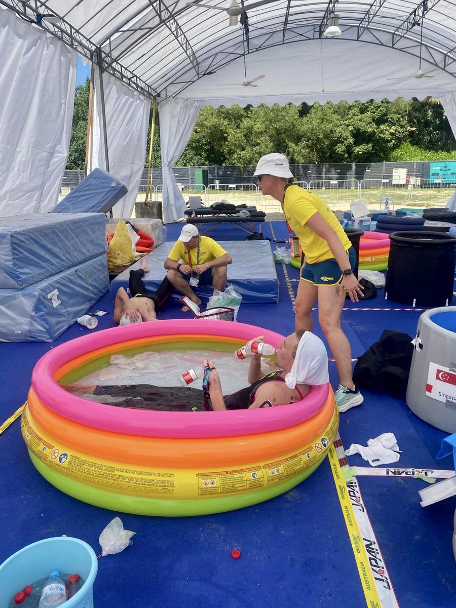 Somebody say BRONZE! 🥉📣

Back in the water after E coli bacteria reached unacceptable levels in waters off Sentosa Island: Kyle Lee and Nick Sloman dived into the 30.4 degree waters to officially start the Dolphins World Championships campaign.

In extreme heat conditions, Lee
