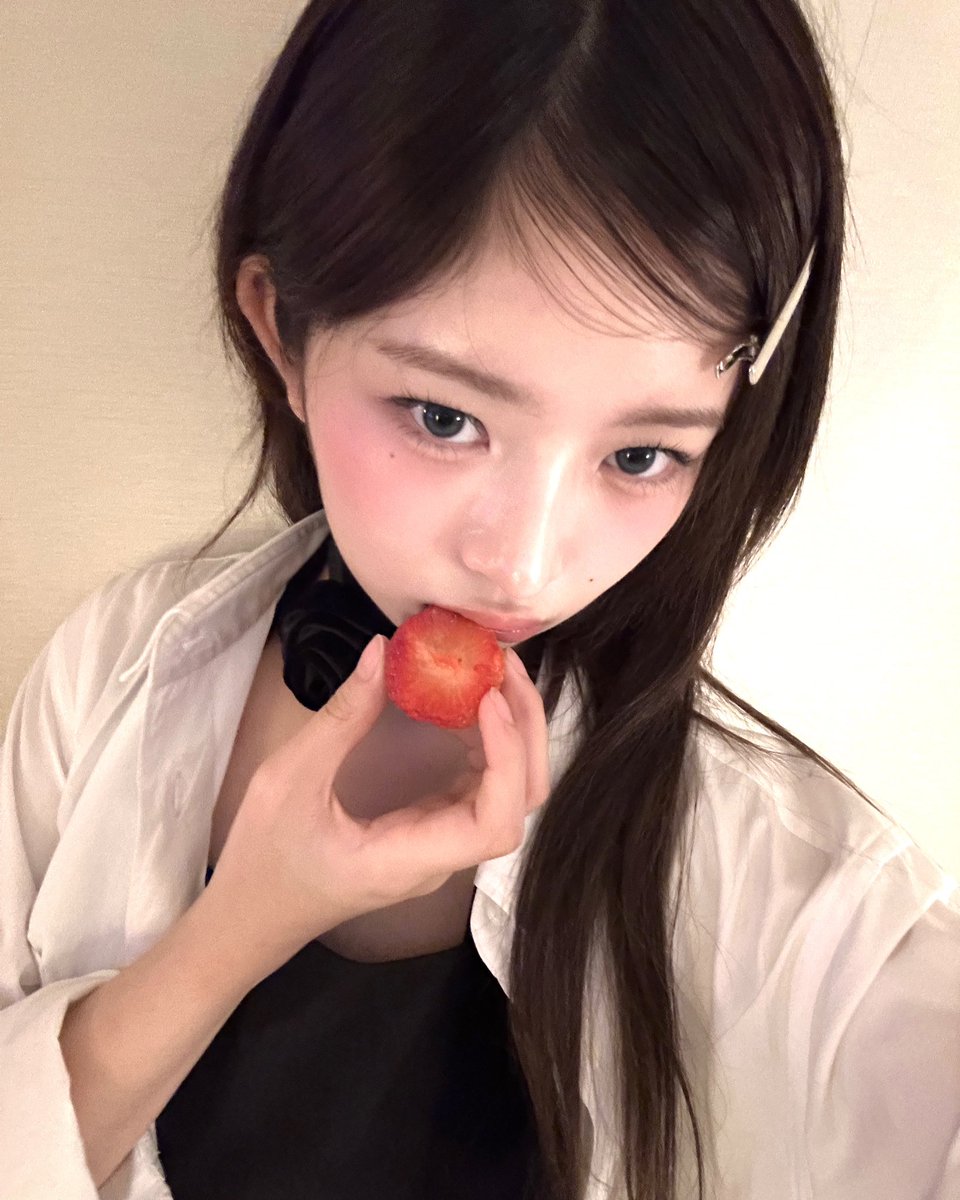 IVE_twt's tweet image. 오늘은 기니피그 감사의 날입니다☘️
다이브가 사랑하는 기니피그에게 마음을 전달하세요🐹🎀♡.*・゚
#IVE #아이브 #REI #레이
