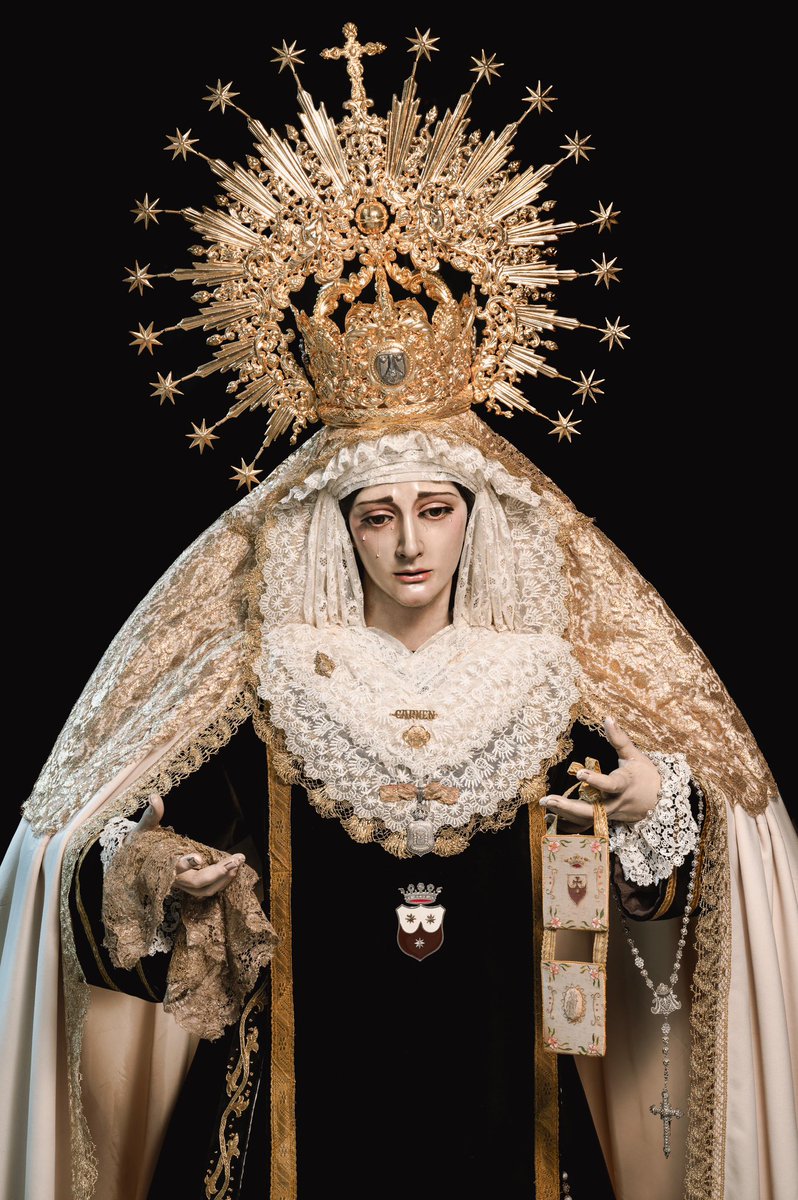 🤎🤍 Tu nombre como jardín de Dios, y tu rostro como la Paz del hombre.

¡Feliz festividad de la #VirgenDelCarmen! <a href="/Hdad_del_Carmen/">El Carmen</a>

#SomosElCarmen
#PasiónDeLinares
