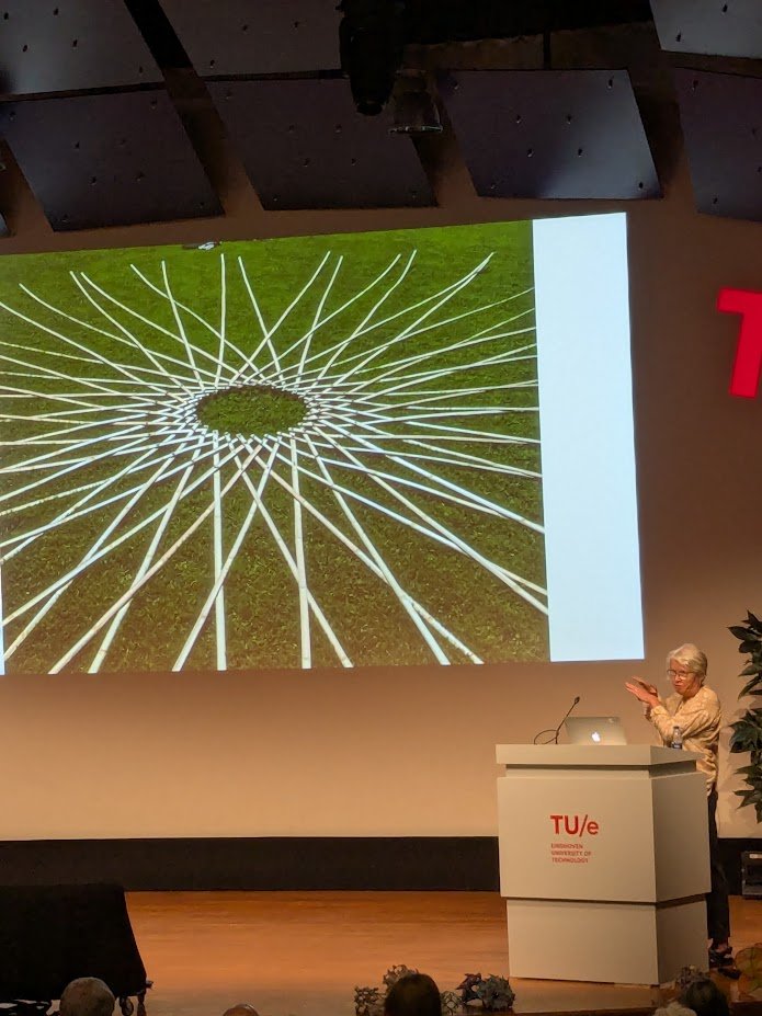 msmathcomp's tweet image. First keynote this morning at the @BridgesMathart conference is given by Alison Martin, telling us about &quot;Transforming 2D Materials into 3D Objects: Flexing and Stretching the Rules.&quot; Using bamboo as the material, Alison creates intricate weavings.
📜 archive.bridgesmathart.org/2025/bridges20…