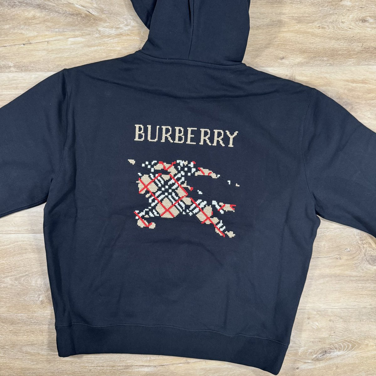 🏴󠁧󠁢󠁥󠁮󠁧󠁿 Burberry is landing 🇬🇧