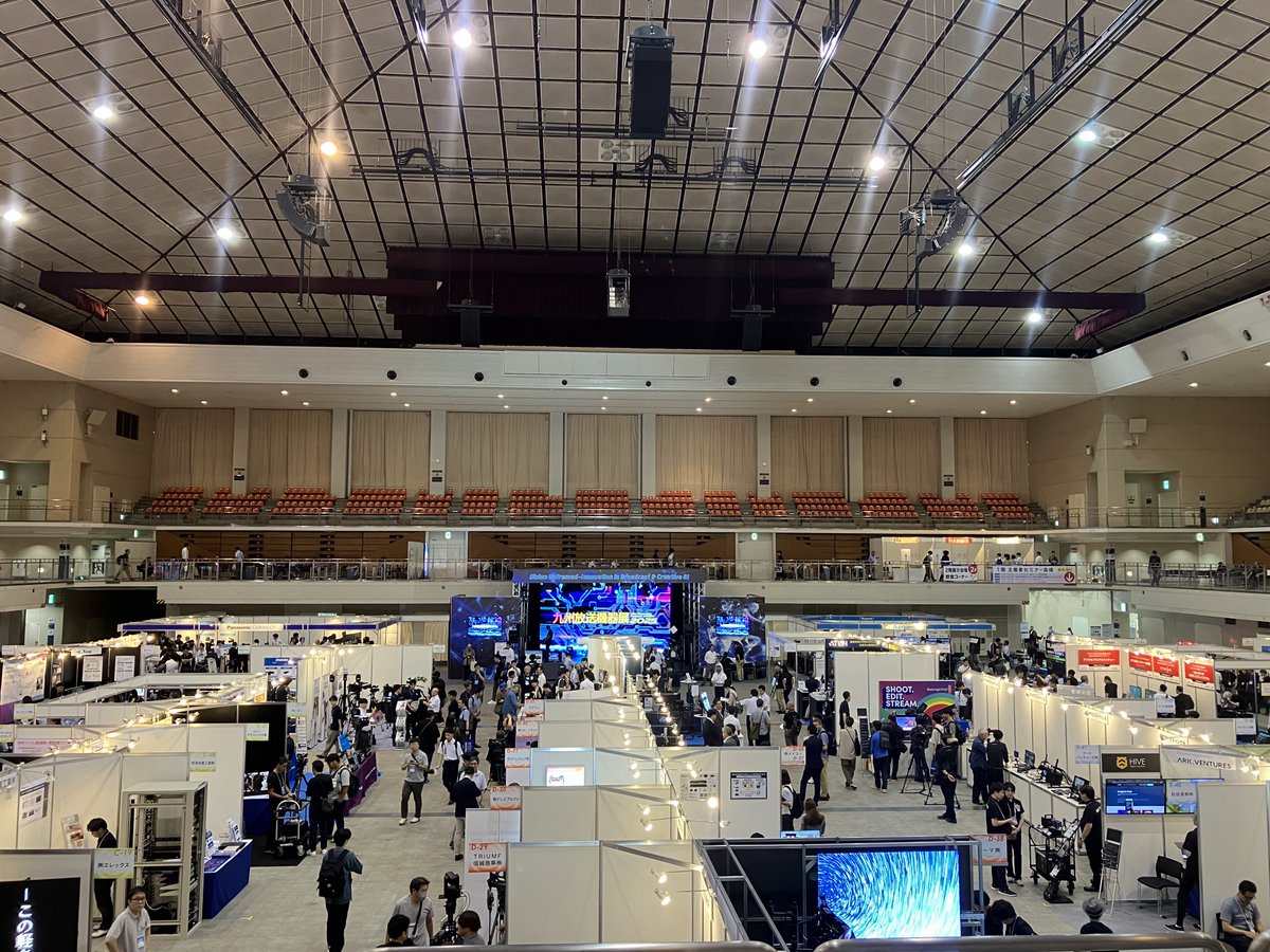 7/16(水)と7/17(金)で福岡国際センターで開催されている九州放送機器展に出展しています。ブース番号はM-93です。各種映像伝送システムを展示。 SNSチームは東京でお留守番しておりますが、現地メンバーより会場の様子が送られてきました。 福岡、美味しいものが多いので展示会後も楽しいですよね。