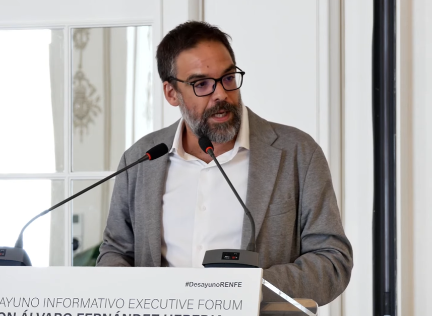 Fernández Heredia explica las medidas que está tomando Renfe para mejorar su comunicación con los usuarios

#DesayunoRENFE <a href="/Serveo_com/">Serveo</a> <a href="/SalesforceES/">SalesforceES</a>