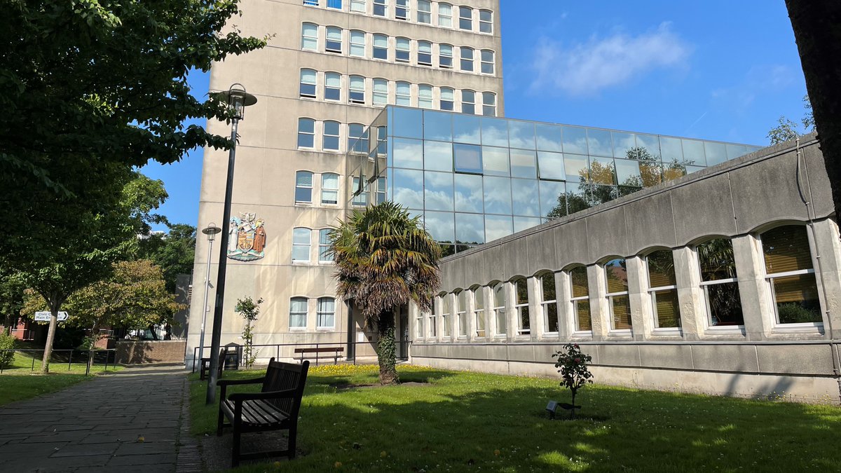 🏛 Our cabinet is meeting at 5pm this afternoon (Wednesday 16 July).

🎙 You can read the agenda and watch the proceedings live here ⤵️ folkestone-hythe.moderngov.co.uk/ieListDocument…
