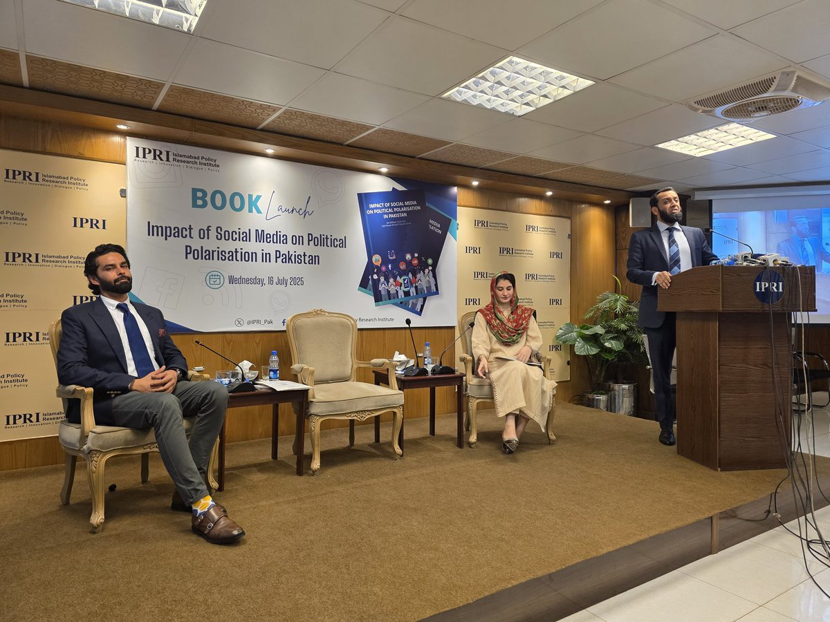 Siddique Humayun (@siddiquehumayun) on Twitter photo "All political parties are responsible for the irresponsible use of social media." Federal Minister for Information, <a href="/TararAttaullah/">Attaullah Tarar</a> speaking at <a href="/IPRI_Pak/">Islamabad Policy Research Institute</a>'s book launch on Impact of Social Media on Political Polarization in #Pakistan.
<a href="/MoIB_Official/">Ministry of Information & Broadcasting</a> "All political parties are responsible for the irresponsible use of social media." Federal Minister for Information, <a href="/TararAttaullah/">Attaullah Tarar</a> speaking at <a href="/IPRI_Pak/">Islamabad Policy Research Institute</a>'s book launch on Impact of Social Media on Political Polarization in #Pakistan.
<a href="/MoIB_Official/">Ministry of Information & Broadcasting</a>