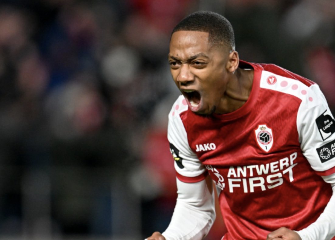𝐓𝐫𝐚𝐧𝐬𝐟𝐞𝐫 𝐧𝐞𝐰𝐬 𝐋𝐈𝐕𝐄✍️

What comes next at Celtic as Yamada signs and winger hunt intensifies 

⬇️⬇️⬇️

dailyrecord.co.uk/sport/football…