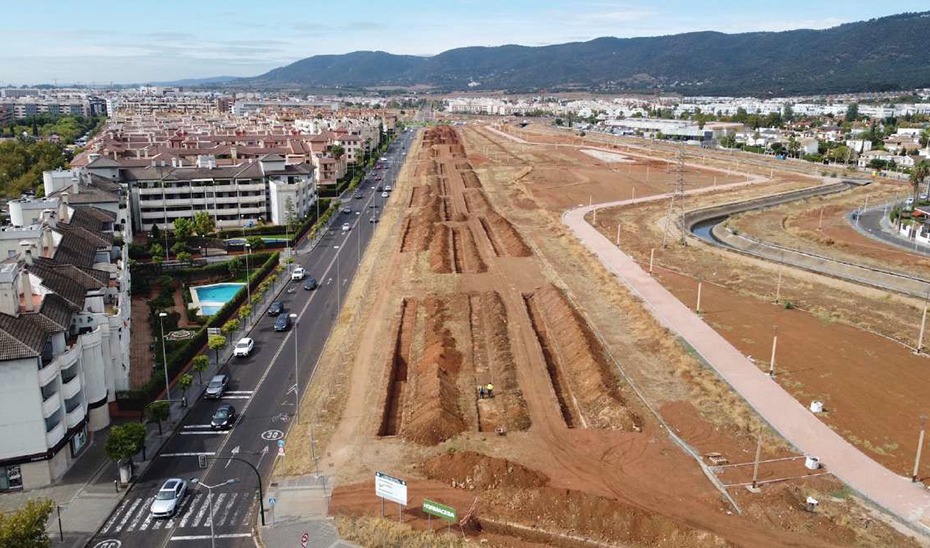 Rocío Díaz Jiménez (@rocio_diazj) on Twitter photo Damos un paso más en las obras de la Ronda Norte de #CórdobaESP.
Adjudicamos por más de 30 millones los trabajos de la primera fase de una infraestructura muy demandada.
En el Gobierno de <a href="/JuanMa_Moreno/">Juanma Moreno</a> seguimos cumpliendo con los cordobeses. Damos un paso más en las obras de la Ronda Norte de #CórdobaESP.
Adjudicamos por más de 30 millones los trabajos de la primera fase de una infraestructura muy demandada.
En el Gobierno de <a href="/JuanMa_Moreno/">Juanma Moreno</a> seguimos cumpliendo con los cordobeses.