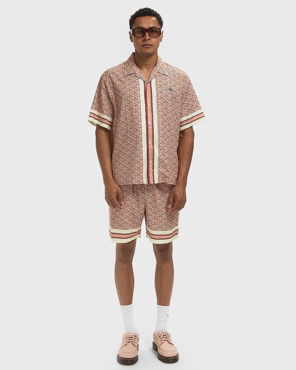 La chemise manches courtes Lacoste passe à 70€ au lieu de 140€ ☀️

⏩️ tidd.ly/4lPqLV2