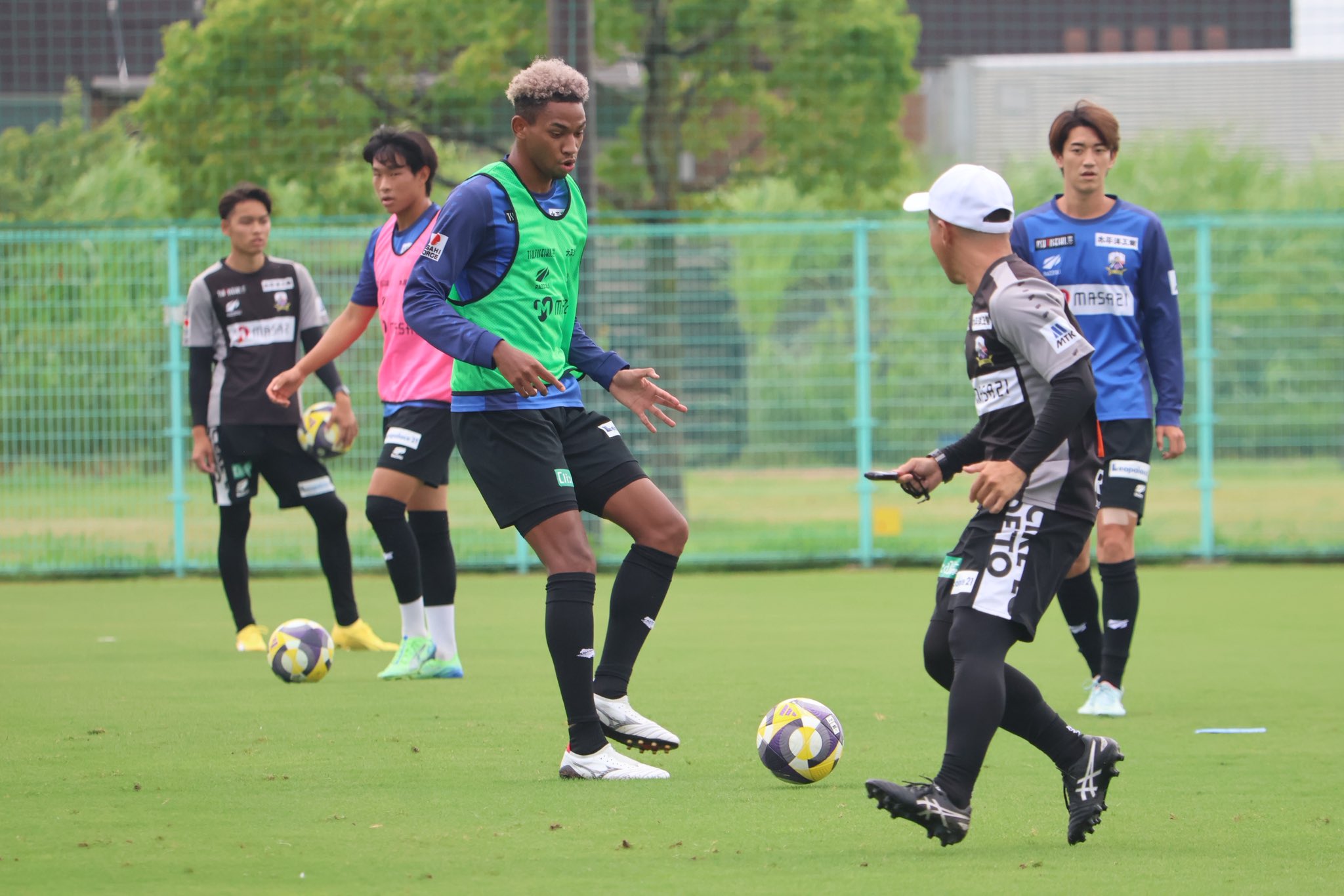 FC岐阜 gol ウォーマー FC岐阜 gol ウォーマー FC岐阜オフィシャルオンラインショップ