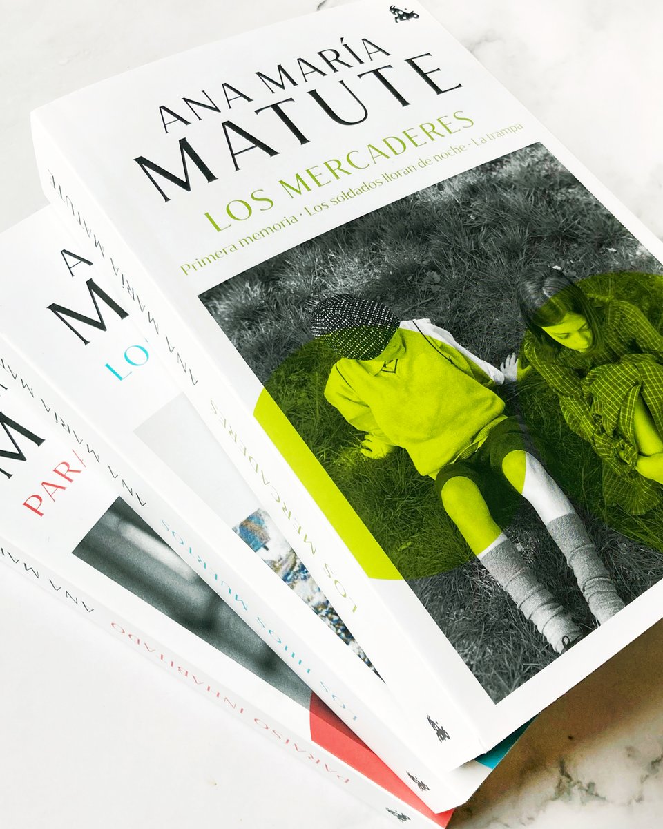 Austral_ed's tweet image. “El mundo hay que fabricárselo uno mismo, hay que crear peldaños que te suban, que te saquen del pozo. Hay que inventar la vida porque acaba siendo verdad.” Ana María Matute
shorturl.at/dOOHw