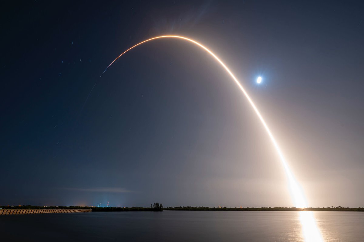 panos_panay's tweet image. Congrats to the amazing @ProjectKuiper team on another successful launch, and thank you to @SpaceX for the ride to space. Pumped to have another batch of Kuiper satellites heading into orbit!
