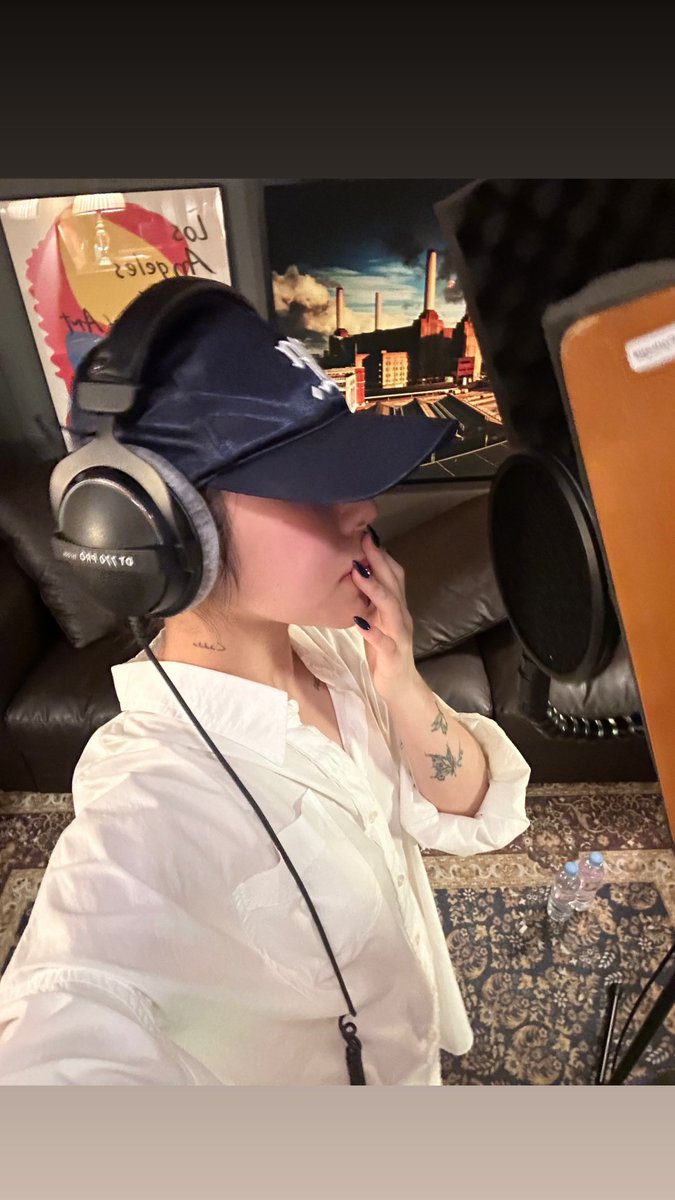 wheeingall's tweet image. 250716 휘인 인스타그램 📷

스토리🎞

#휘인 #WHEEIN