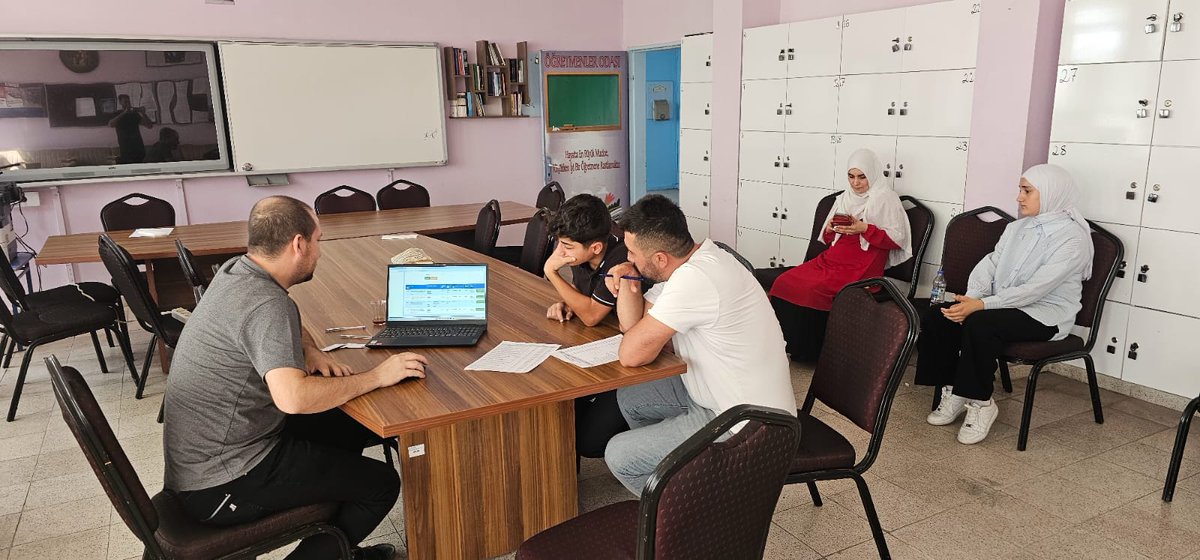 Kızıltepe Süleyman Demirel İlkokulu-Ortaokulu-İHO (@sdemirelilkorta) on Twitter photo LGS Tercih işlemleri için öğrencilerimize gerekli danışmanlığı yapamaya devam ediyoruz.
<a href="/ali_eyyupkoca/">Ali Eyyupkoca</a> <a href="/SuleymnAKIN/">Süleyman AKIN🇹🇷</a> <a href="/KiziltepeKymlk/">T.C. Kızıltepe Kaymakamlığı</a> <a href="/kiziltepemem47/">Kızıltepe İlçe Milli Eğitim Müdürlüğü</a> <a href="/akadirgms/">Abdulkadir Gümüş</a> <a href="/Recepoz47/">Recep Özçelik</a> LGS Tercih işlemleri için öğrencilerimize gerekli danışmanlığı yapamaya devam ediyoruz.
<a href="/ali_eyyupkoca/">Ali Eyyupkoca</a> <a href="/SuleymnAKIN/">Süleyman AKIN🇹🇷</a> <a href="/KiziltepeKymlk/">T.C. Kızıltepe Kaymakamlığı</a> <a href="/kiziltepemem47/">Kızıltepe İlçe Milli Eğitim Müdürlüğü</a> <a href="/akadirgms/">Abdulkadir Gümüş</a> <a href="/Recepoz47/">Recep Özçelik</a>