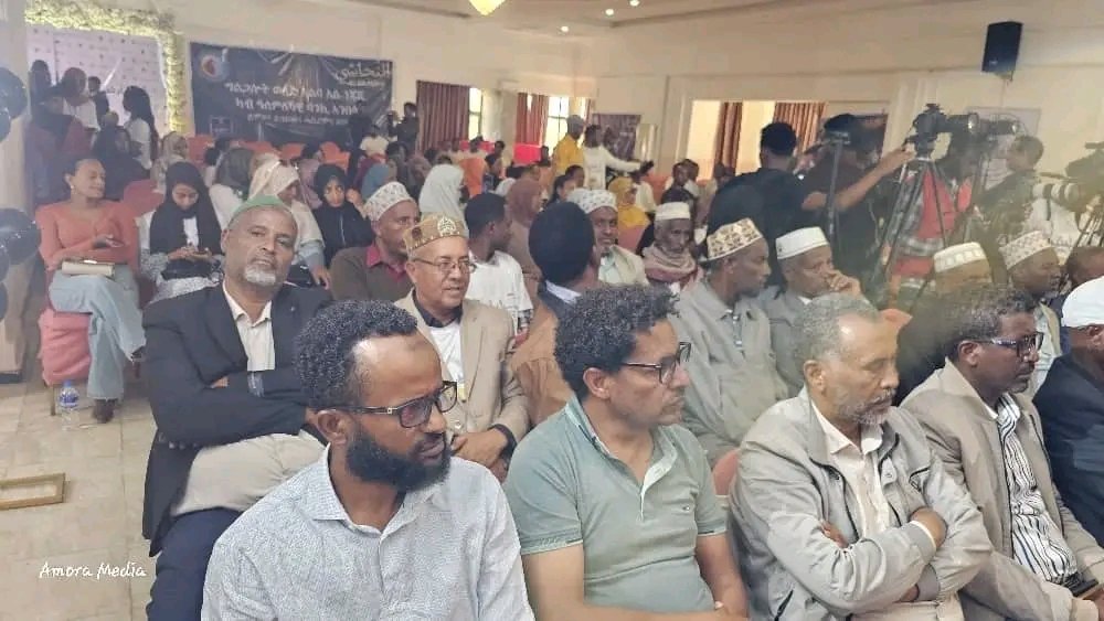 Tigrai_TV's tweet image. تم إطلاق فيلم وثائقي يتناول مسجد النجاشي العريق
----
تم إطلاق فيلم وثائقي يتناول مسجد النجاشي العريق (أرض الصادق).
يبلغ طول الفيلم ٣٤ دقيقة، ويستعرض تاريخ المسجد منذ الهجرة الأولى إلى إقليم تيغراي، حيث استقر أتباع النبي محمد صلى الله عليه وسلم قبل أكثر من ١٤٠٠ عام.
الفيلم متوفر…