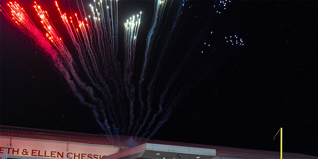 #FridayFeeling: Happy Independence Day, Huskies!