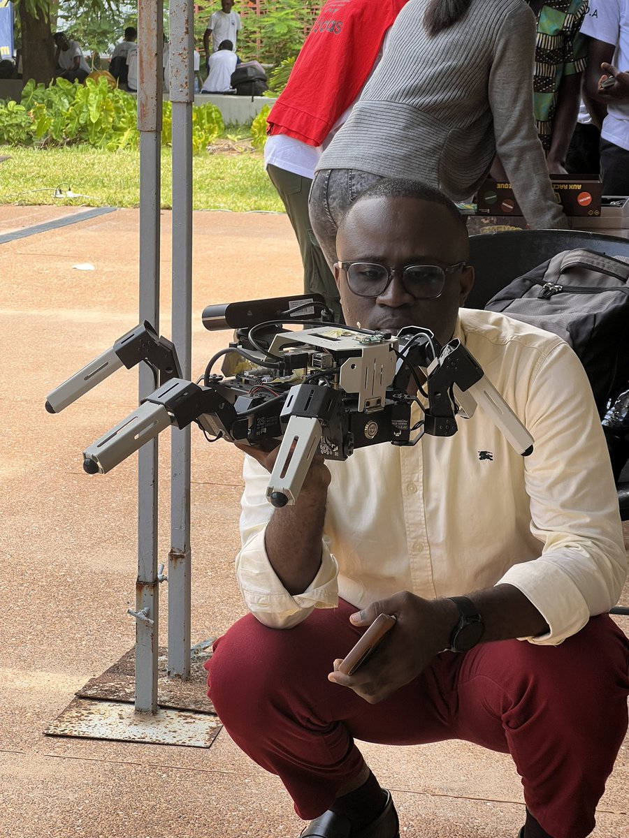 IFTogo's tweet photo. 🤖 Le Concours National de Robotique bat son plein à l’Institut français du Togo.
Entre lancement officiel et premières épreuves, la compétition se déroule tout au long de la journée
Rejoignez-nous dès maintenant pour vivre cette aventure technologique unique!
#robot #TIDD #IFT https://t.co/E4xf3iZdT4