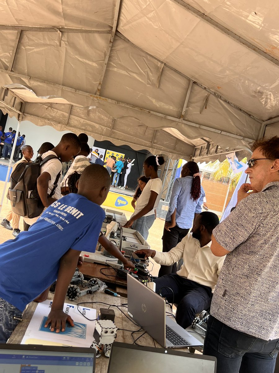 IFTogo's tweet photo. 🤖 Le Concours National de Robotique bat son plein à l’Institut français du Togo.
Entre lancement officiel et premières épreuves, la compétition se déroule tout au long de la journée
Rejoignez-nous dès maintenant pour vivre cette aventure technologique unique!
#robot #TIDD #IFT https://t.co/E4xf3iZdT4