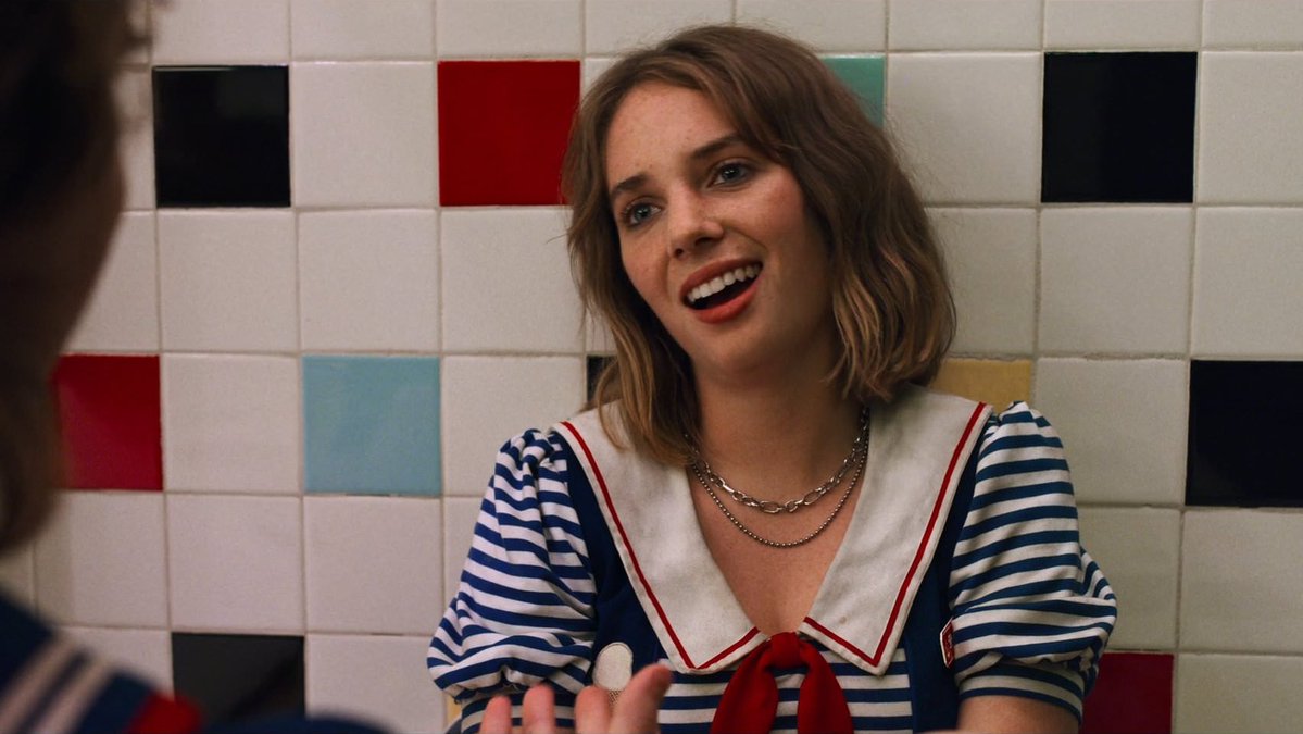 smalltownrobin's tweet image. We&apos;ve had Maya Hawke as Robin Buckley for 6 years 🥹