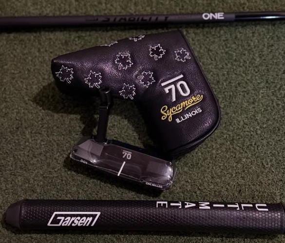 Sub70's tweet image. We’re celebrating by giving YOU a chance to win the ultimate putting setup:
Sub 70 001 Putter
BGT Stability Tour ONE Shaft
Garsen Ultimate Grip
This red, white & birdie combo is ready to light up your game like fireworks on the 4th!
🎯 Enter now via gleam.io/bGBPS/sub-70-x…
