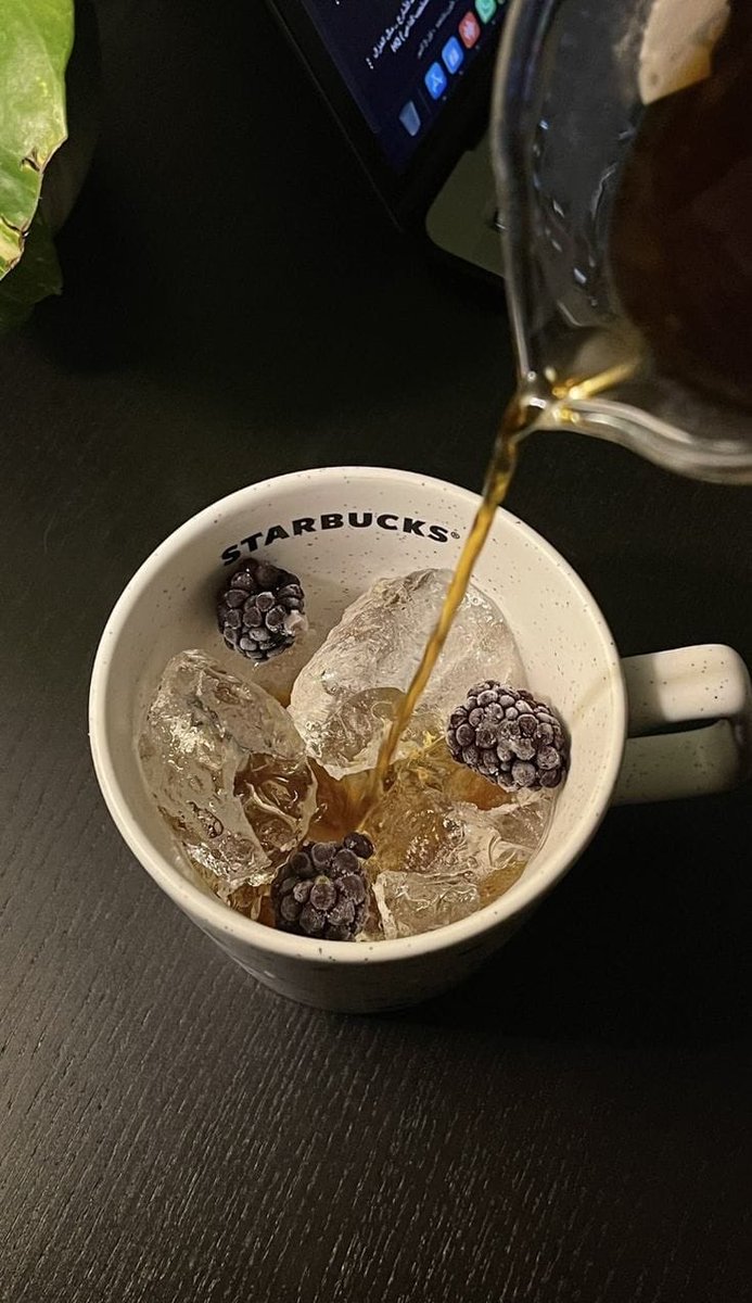 > *❍ بسألك هي كل الوجيه انت؟*
> *ولا انـا شـوقي تـمادى؟.*
> ..☕️