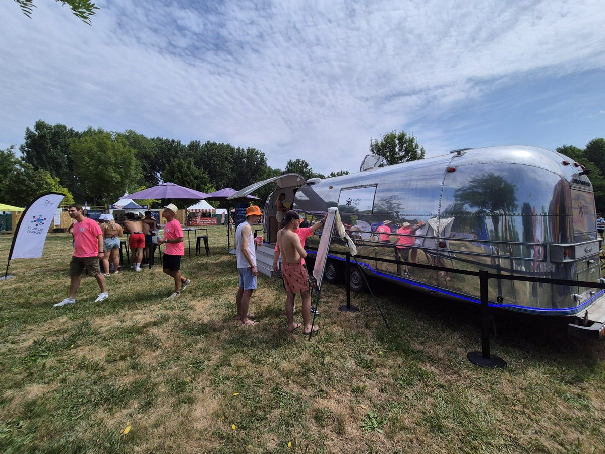 👓 À Garorock, France Travail propose son Serious Game en réalité virtuelle pour révéler les compétences, explorer les secteurs qui recrutent et découvrir ses outils digitaux

Cet été, les festivals deviennent des tremplins pro. grâce à France Travail ! ➡️ francetravail.org/accueil/commun…