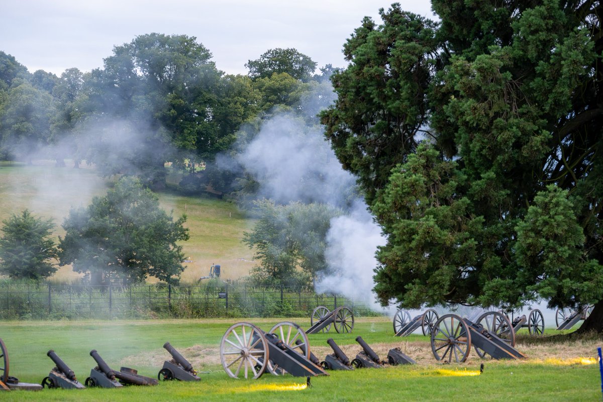 The 1st of UK's best classical picnic proms season kicks off tomorrow with <a href="/BattleProms/">Battle Proms</a>, Spitfire, cannons, cavalry and fireworks!  Can't wait to join the fun thehoworths.com/2025/05/specta…
