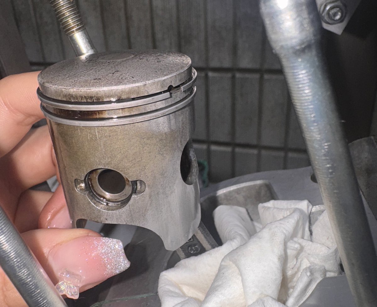 最近朝5時前後に起きて、仕事出勤まで
NSR50 ｲｼﾞｲｼﾞする朝活にハマっているのである。
明日の走行が楽しみだっ👩‍💼🫶
キンスポ杯な皆様よろしくお願いいたします💪