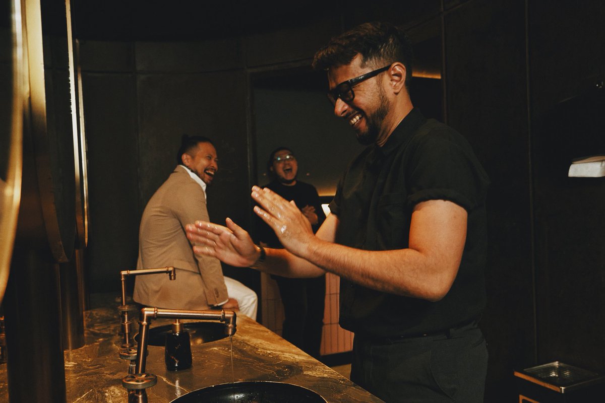 I ❤️ Ozempic

📷: Yogi Kusuma