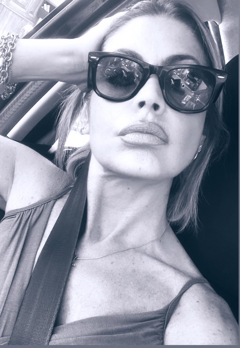 She 💙📌 tweet media