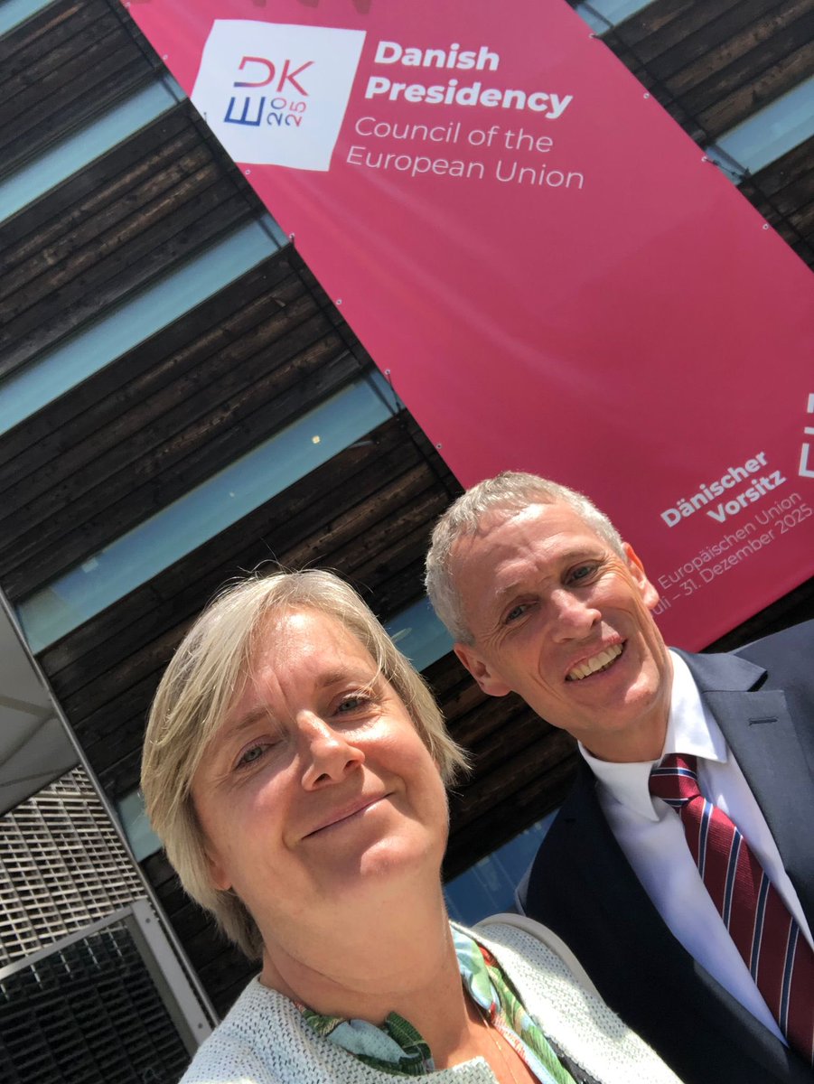 Latvia in Germany🇱🇻🇩🇪 (@lettlandinde) on Twitter photo Herzlichen Glückwunsch, Dänemark, zur Übernahme der EU-Ratspräsidentschaft! 🇩🇰🇪🇺
Wir wünschen dem Team der Dänischen Botschaft in Berlin <a href="/Daenemark_in_DE/">Dänische Botschaft in Deutschland</a> viel Erfolg, Ausdauer und Inspiration für die kommenden sechs Monate! Herzlichen Glückwunsch, Dänemark, zur Übernahme der EU-Ratspräsidentschaft! 🇩🇰🇪🇺
Wir wünschen dem Team der Dänischen Botschaft in Berlin <a href="/Daenemark_in_DE/">Dänische Botschaft in Deutschland</a> viel Erfolg, Ausdauer und Inspiration für die kommenden sechs Monate!