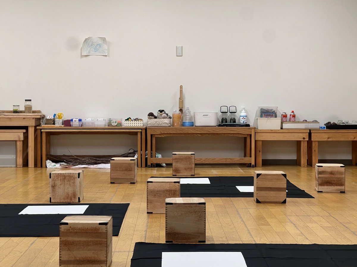 「おく」at お茶の水女子大学こども園（保育教諭実践研修）
こども園の物々を並べて設営が終わりました！明日のWSが楽しみです。