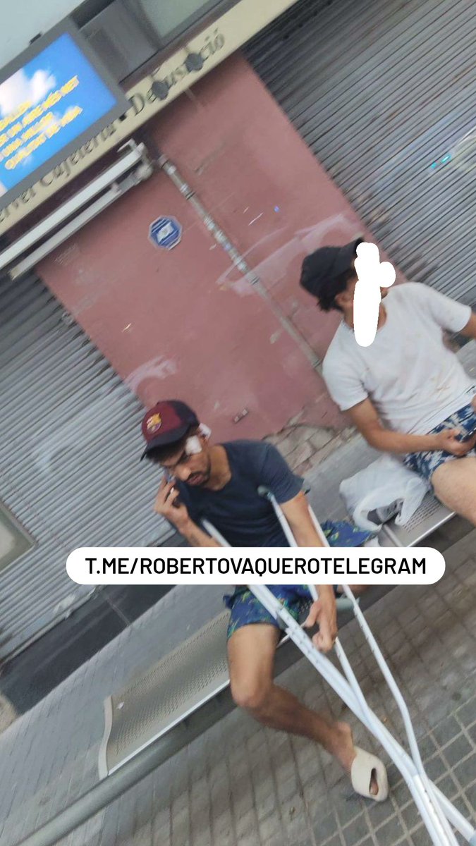 Los vecinos de Sabadell nos hacen llegar más imágenes del magrebí delincuente.