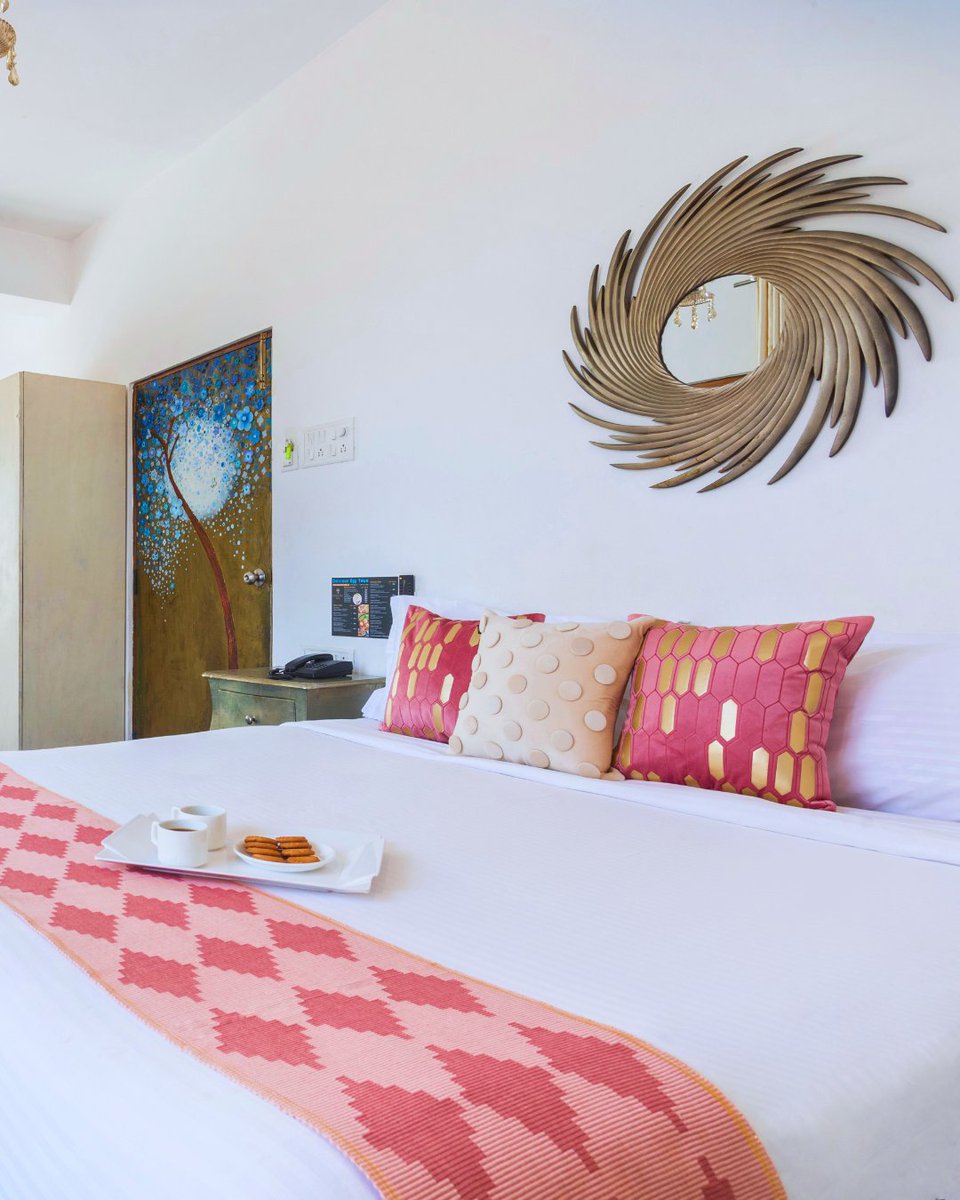 HomeyHuts's tweet photo. Viva Vagator Villa – 8BHK Luxury Stay in Goa
Unwind at this villa with a private pool &amp; terrace bar, just 2 mins from Vagator Beach—perfect for parties, groups &amp; family getaways.
📱Book now: https://t.co/9yGW2XukDr
📞WhatsApp: +91 6301228891
#Homeyhuts #GoaVilla #LuxuryStayGoa https://t.co/V8OW3vQzbx
