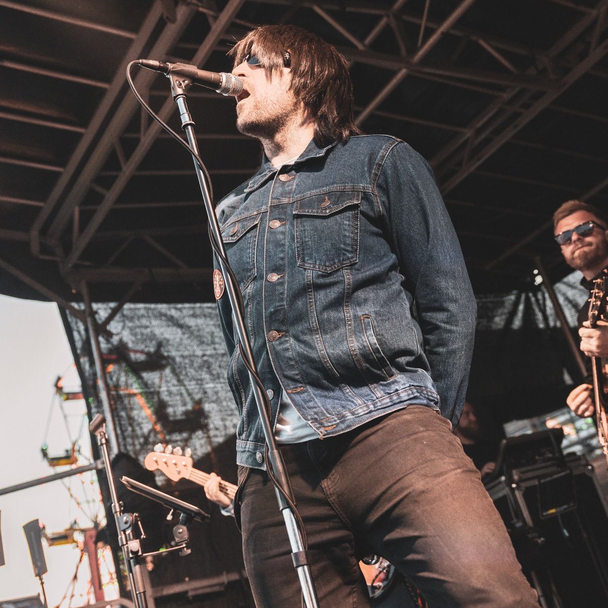 CuerdenValleyPk's tweet photo. 🎸Whatever Oasis are bringing the supersonic vibes to Cuerden Valley Park on Friday 11th July – and guess what? 🎤

You and your besties could be there for FREE! 🍻🎶

Here’s how:
✅ LIKE this post
 ✅ COMMENT and tag 3 mates who are your Rock and Roll Stars! https://t.co/I1PE08ulBh