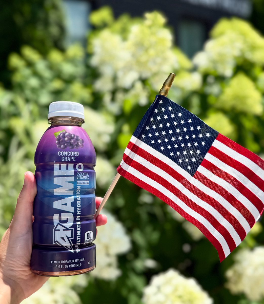 drinkagame's tweet image. Happy 4th of July! 🇺🇸
Celebrate with our FLASH SALE! 🎆
Get 30% off your entire order with code JULY30, now through Sunday! Tap the link in our bio to shop.
#DrinkAGAME #BringYourAGAME #JulyFourth
