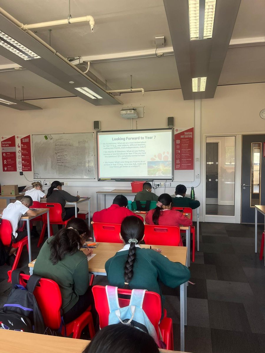 TheChalkHills's tweet photo. We've had 2 fantastic transition days with our future Year 7's.
From planting in the garden to taking part in a range of sporting activities, the students have truly made the most of their time with us. It's been a joy to welcome them into our school community!🫶

@advschools https://t.co/NR9aReTYbt