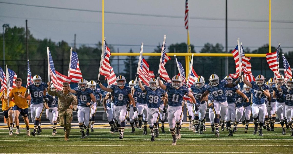 Castle_Football's tweet image. 🏈🇺🇸 Happy 4th of July, Castle Knights! 🇺🇸🏈 Like our team, America thrives on unity and grit. Let’s come together to celebrate freedom and Team USA! #GoKnights #GoUSA