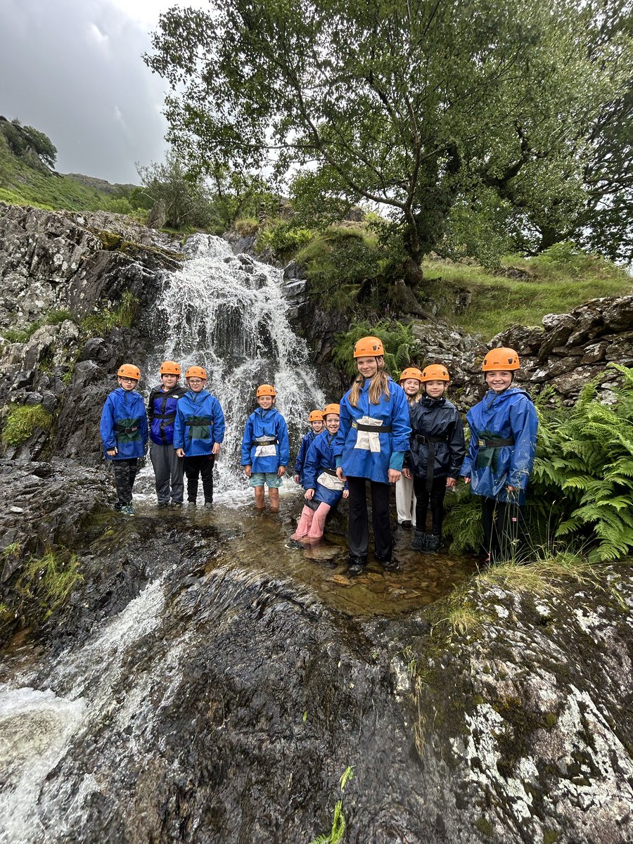 Group 2 - what a fantastic scramble: waterfalls, rock climbing, grit (literally) and determination! So proud of them all. 👏🙌