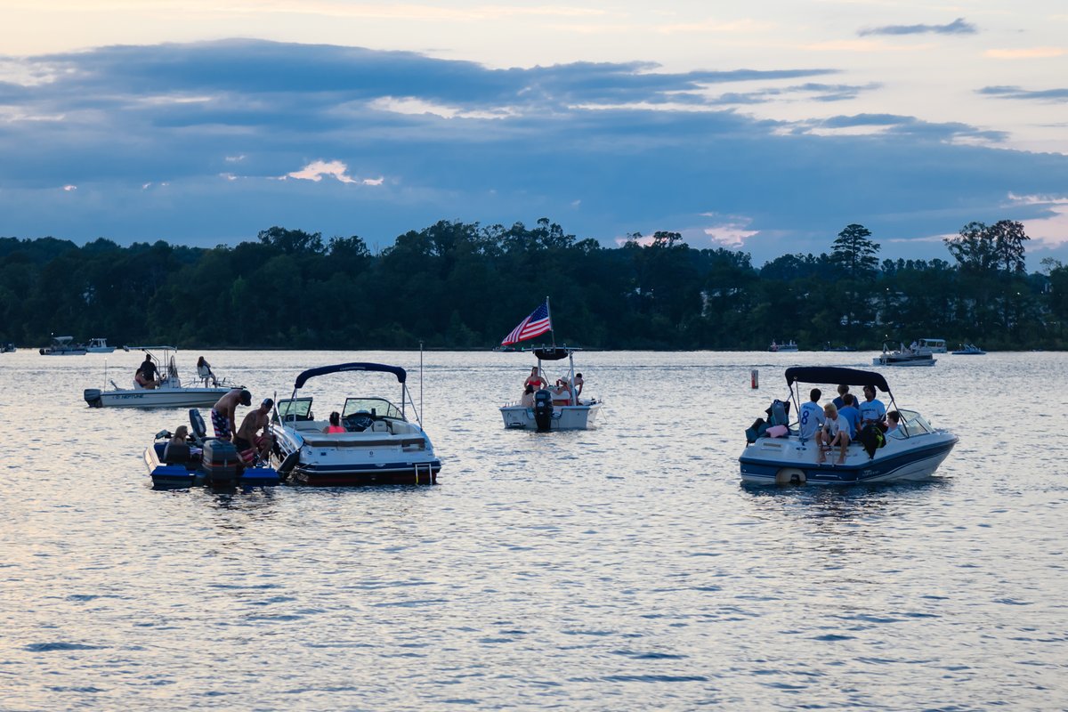 ClemsonUniv's tweet image. Have a happy and safe Fourth of July, Tigers!
