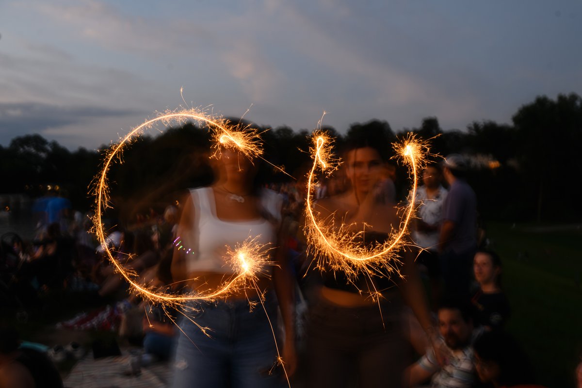 ClemsonUniv's tweet image. Have a happy and safe Fourth of July, Tigers!