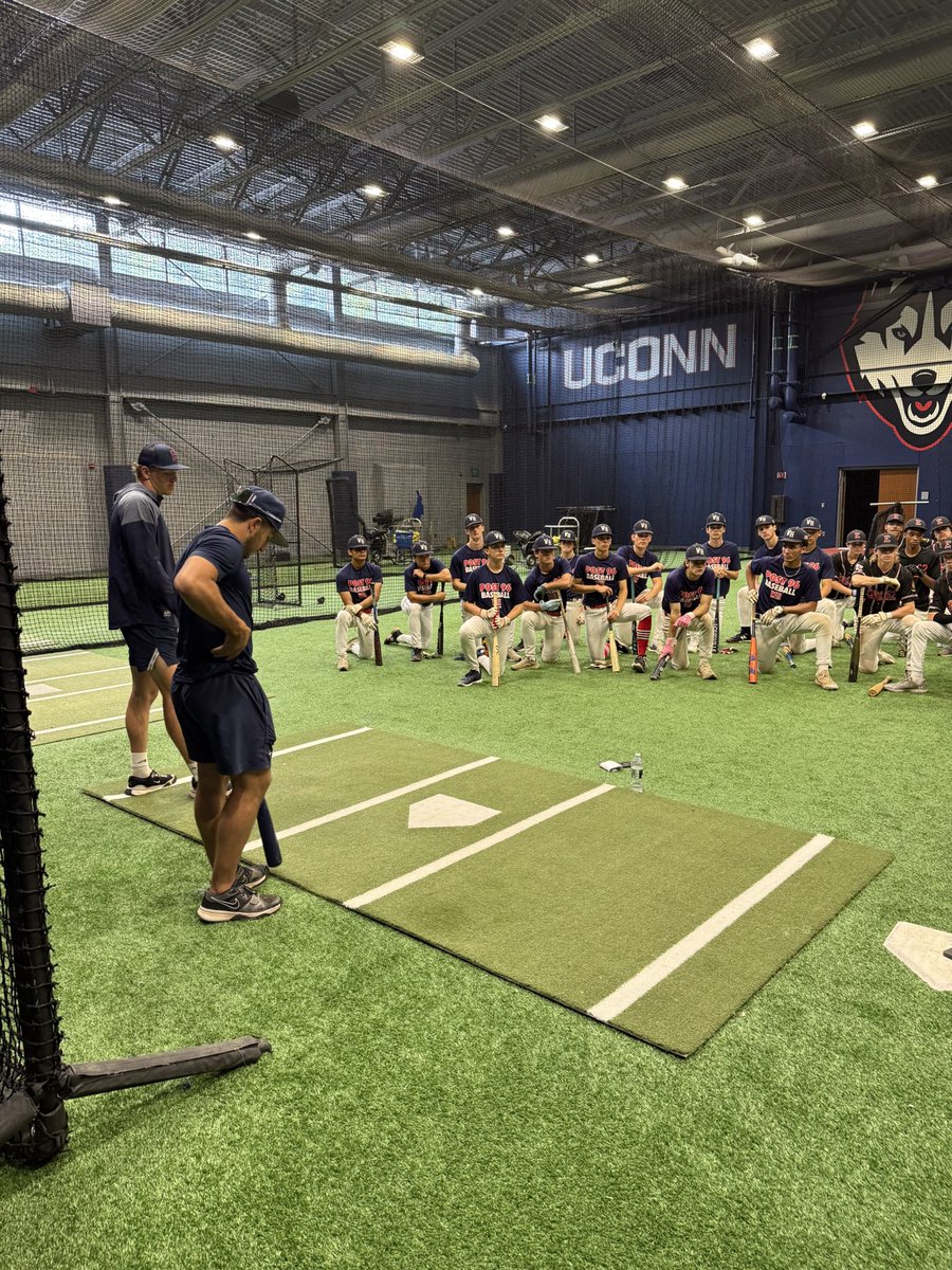 Post96BB's tweet image. 🏏⚾️ What an incredible day for West Hartford Post 96 Baseball! Our team had the amazing opportunity to spend the day at UConn's baseball camp, where we heard from the legendary Coach Penders!
